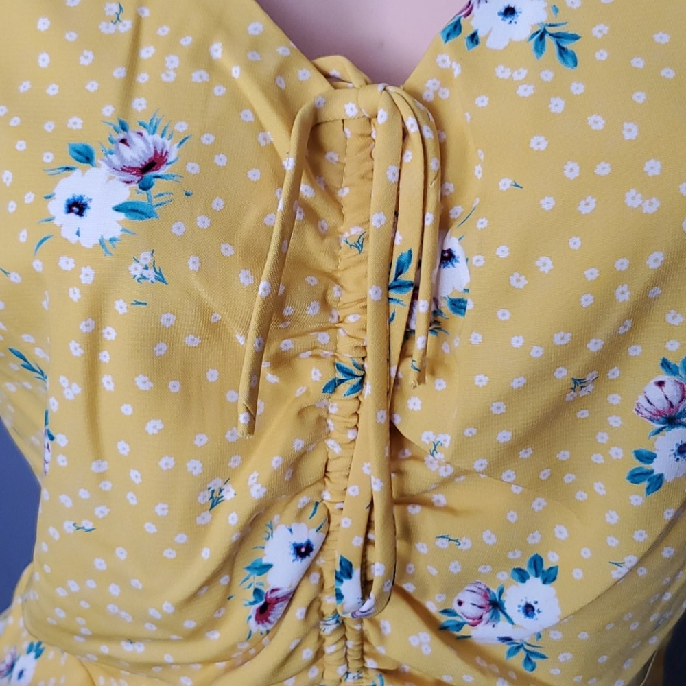 CLEARANCE FINAL PRICE Pretty floral Deep V Dress - Picture 8 of 9